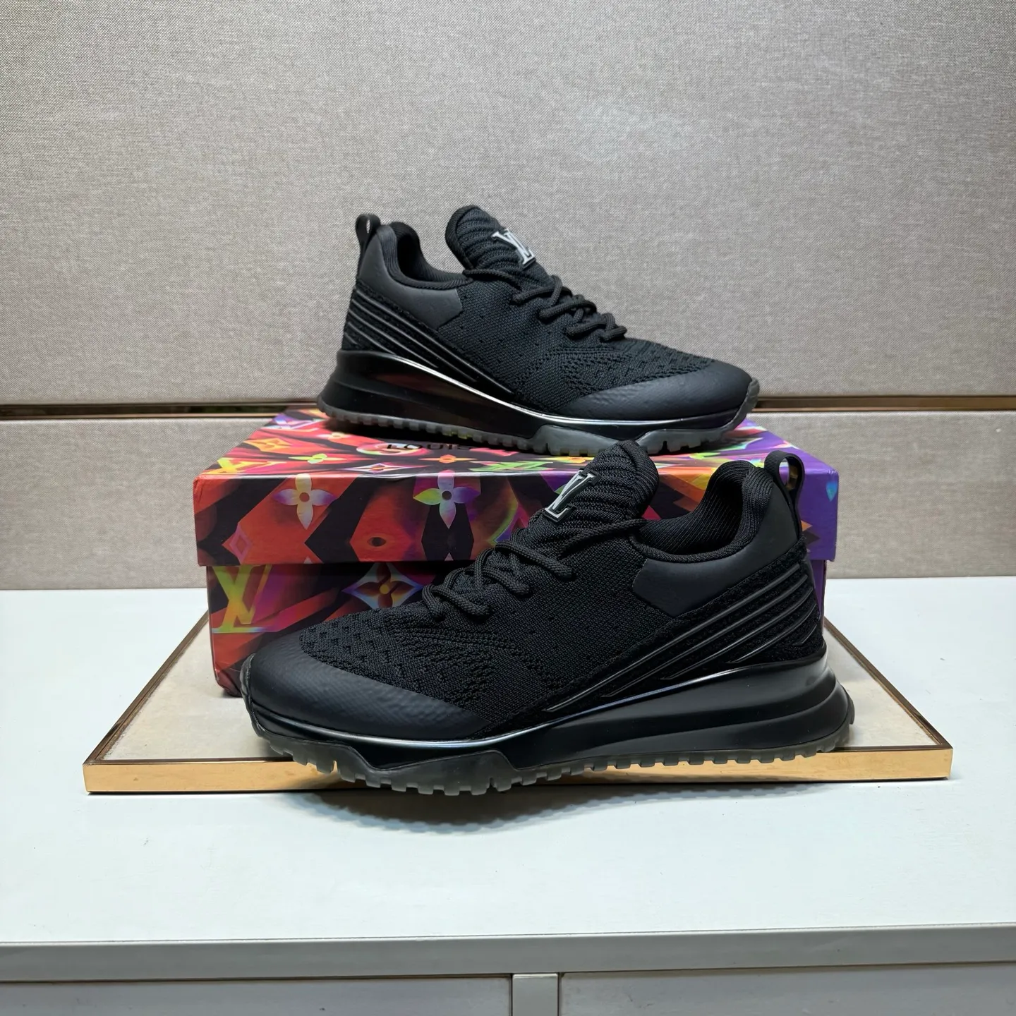 ⬛️Men's shoes 💰p480 [LV～] Men's casual shoes 2025z cabinet sales simultaneously 🔶Size: 38-44 #️⃣ 🔷4 colors🔜The upper is made of multi-material splicing➕Mesh lining, comfortable and breathable, sole: original comfortable and wear-resistant outsole, ⚠️real thing📱photographed🎬real thing is better📢📢📢
